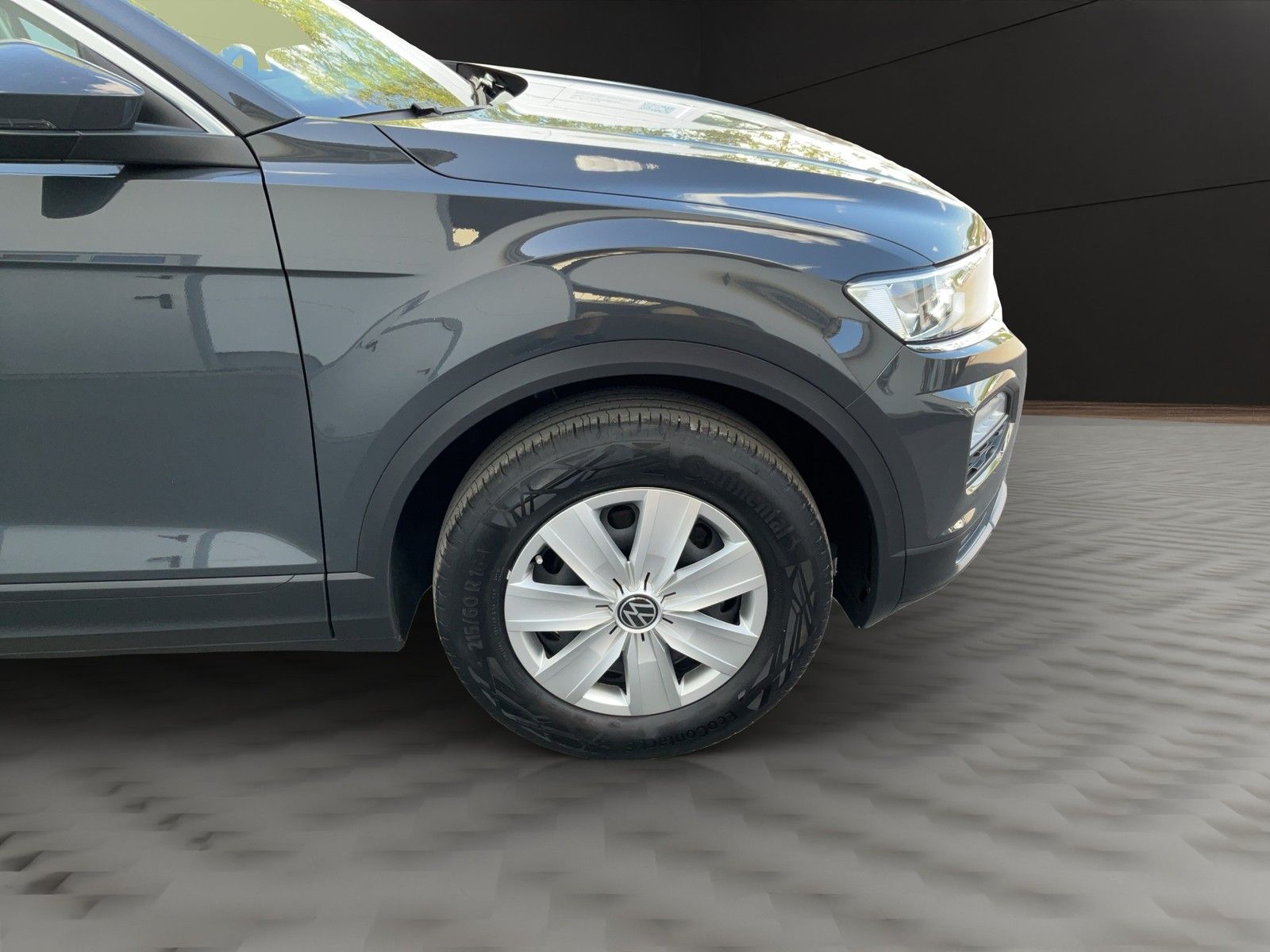 Volkswagen T-Roc 1.0 TSI - Samsaru's Car Outlet