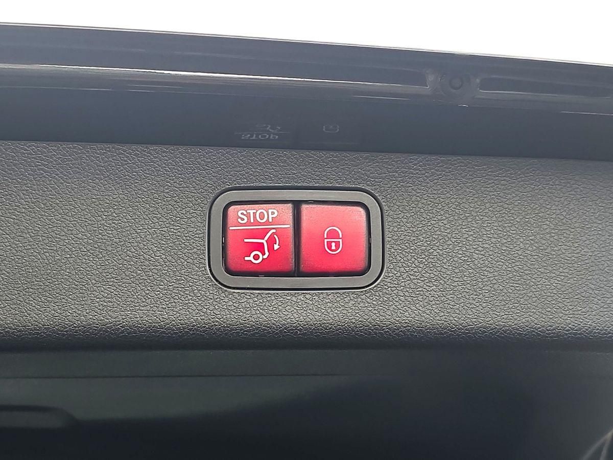 Mercedes-Benz E 220 d T 4Mat AMG DIGITAL PANO STNDHZ 360° LUFT