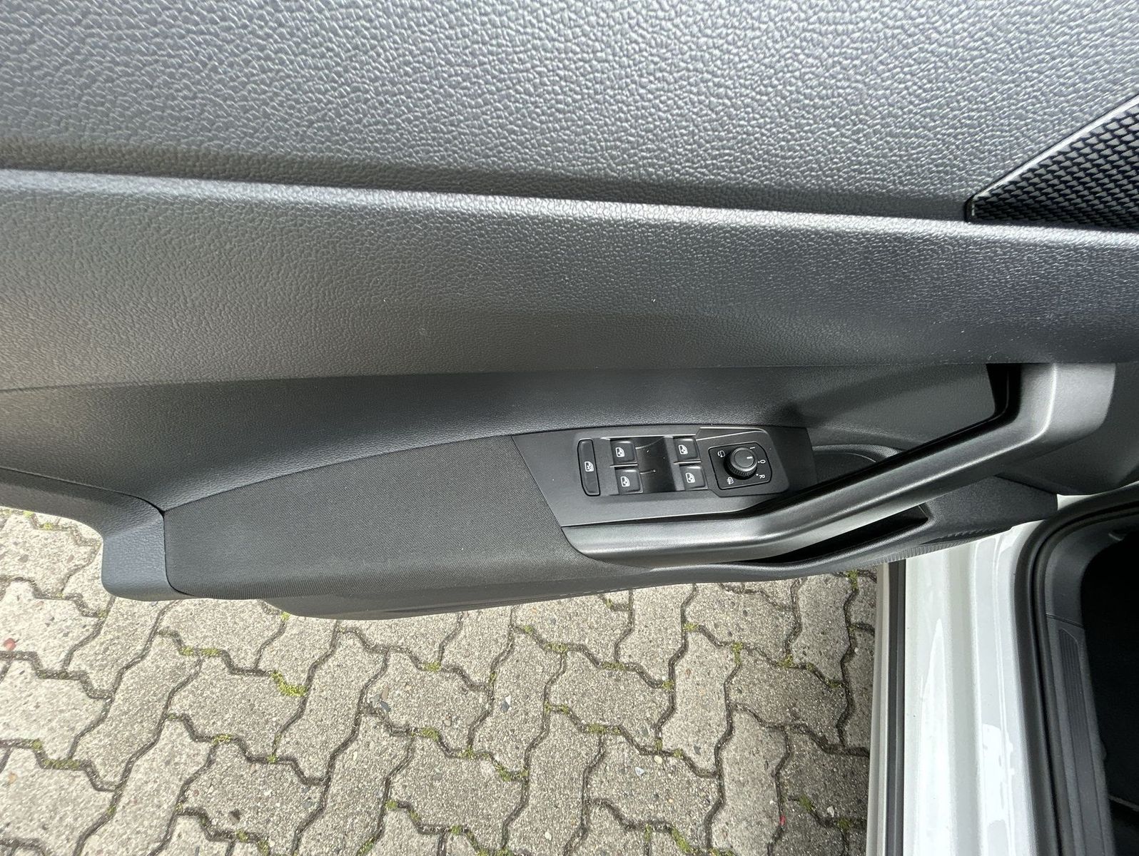 Volkswagen Taigo 1.0 TSI DSG Life - Samsaru's Car Outlet