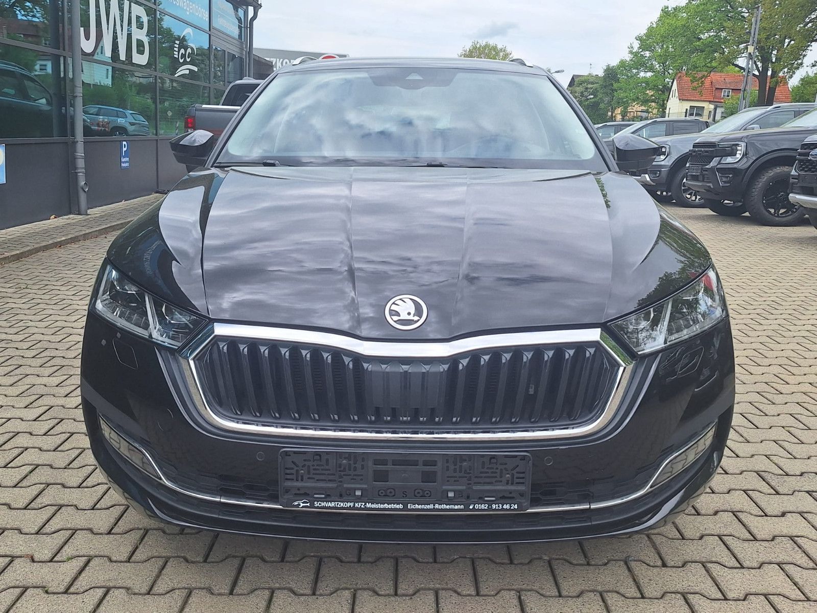 Skoda Octavia 2.0TDI DSG Combi - Samsaru's Car Outlet