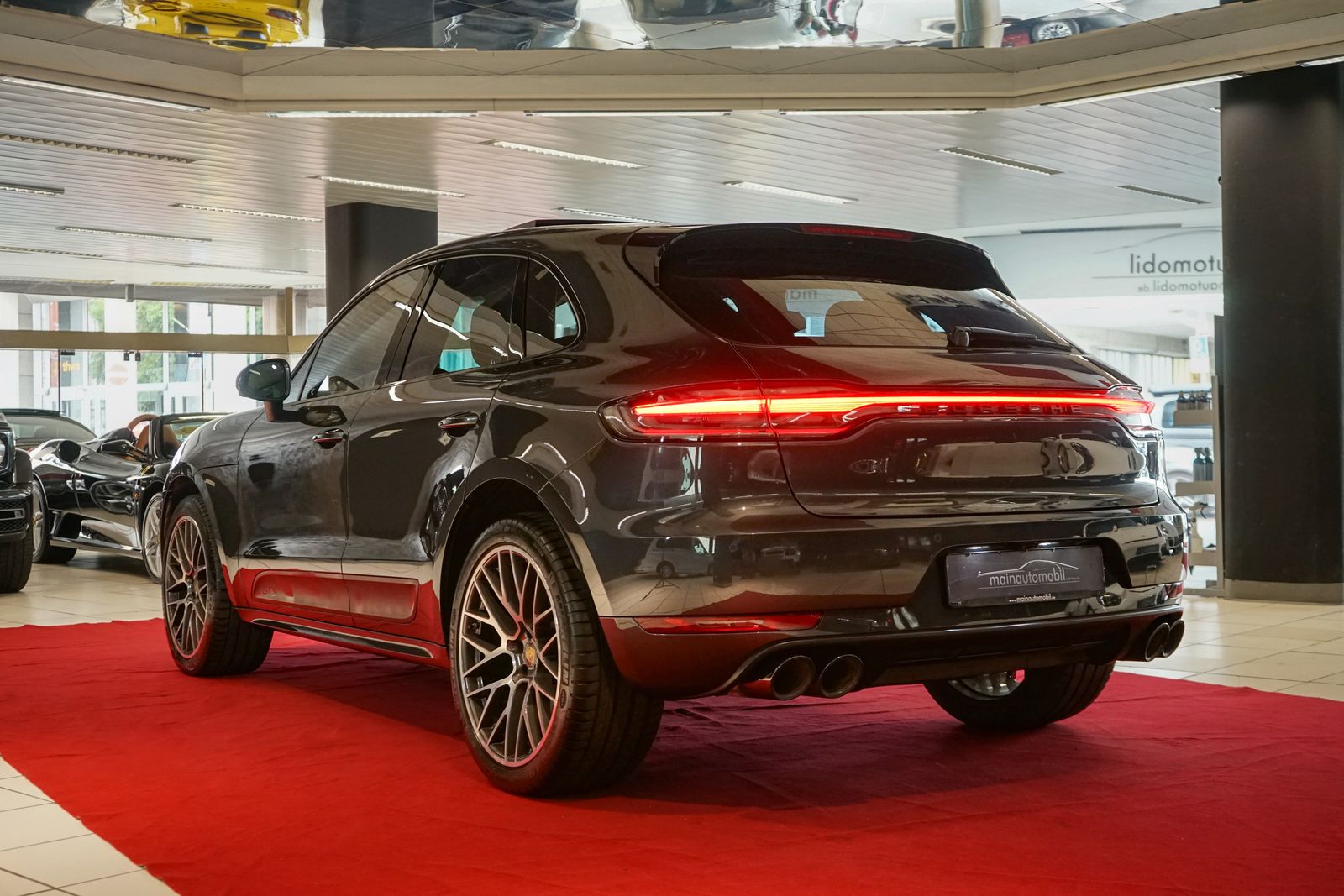 Porsche Macan GTS - Samsaru's Car Outlet