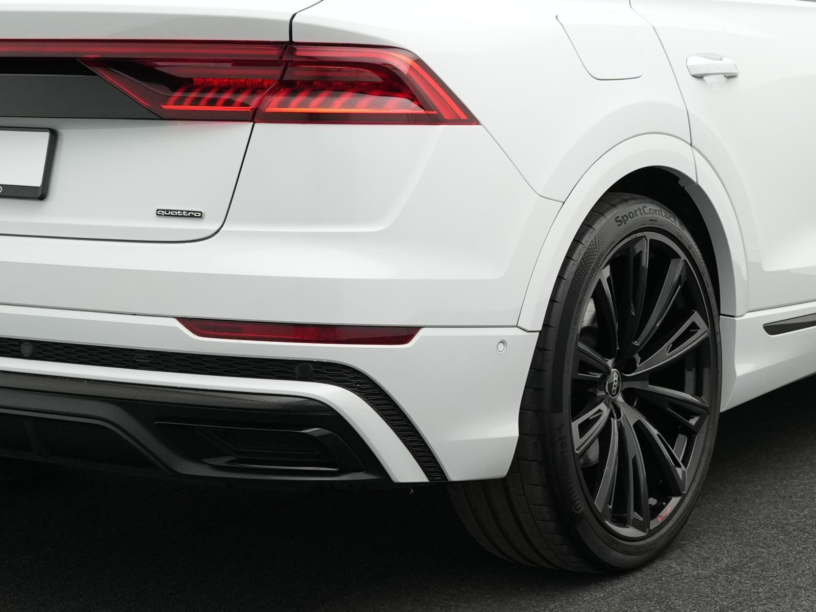 Audi Q8 50 TDI qu. 2x S line Allr.Lenk*PANO*AHK*StdHz