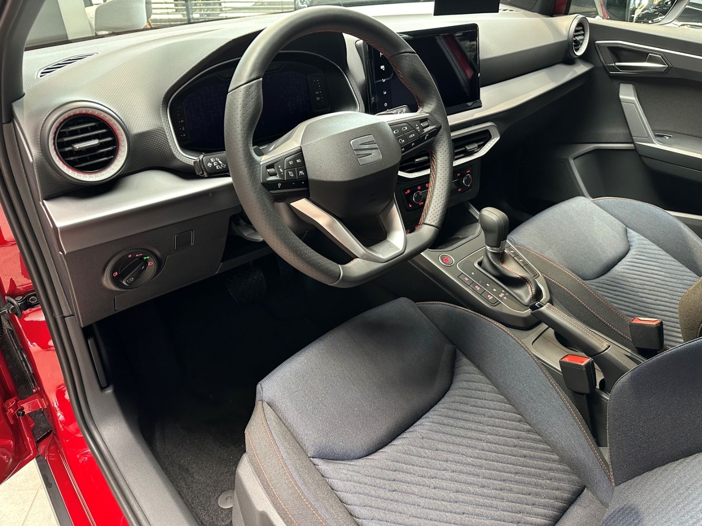 Seat Arona 1.5 TSI DSG FR ACC LED Navi Ahk PDC FullLi