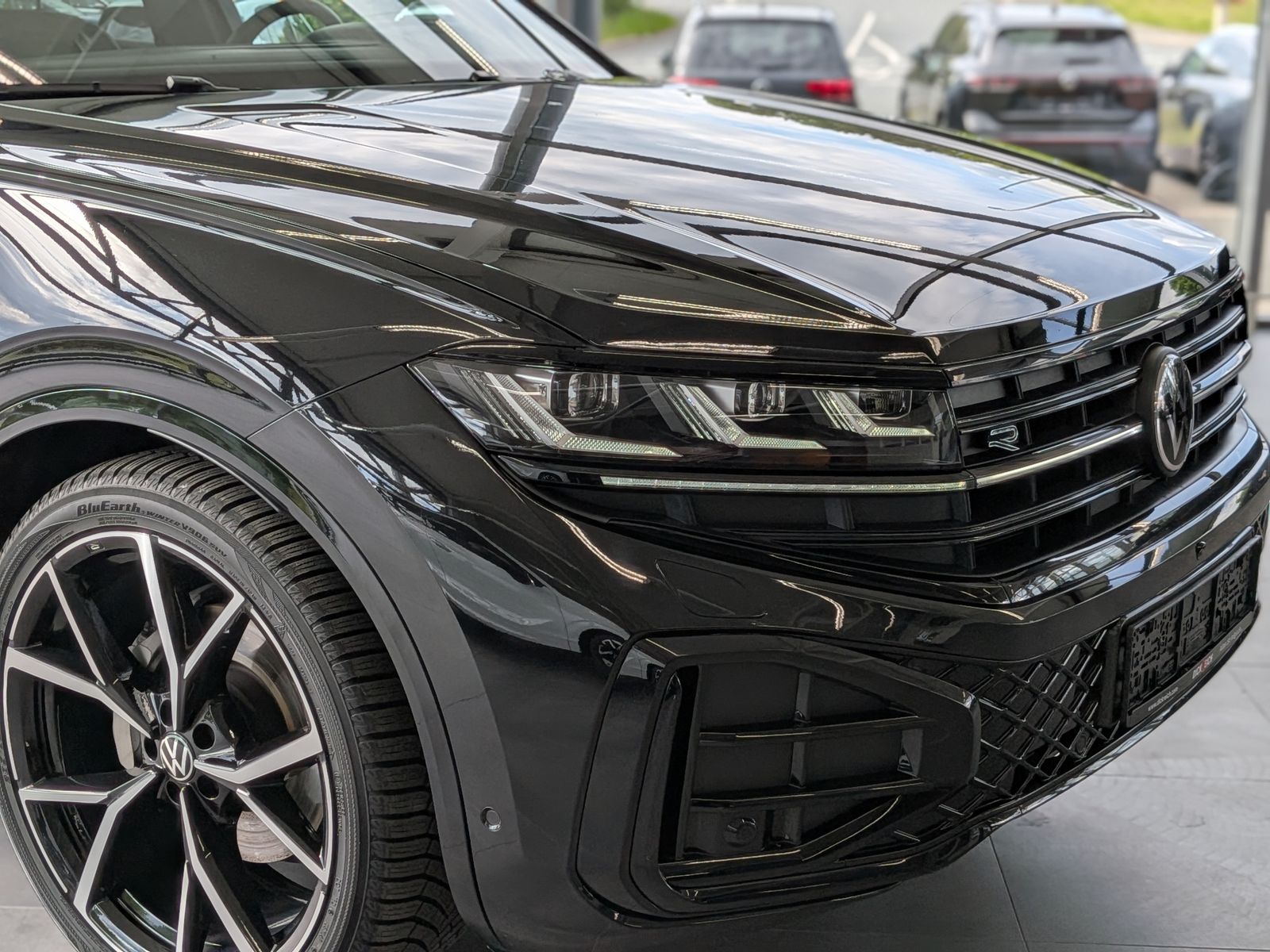 Volkswagen Touareg 3.0TDI 4M R-Line VOLL Black 22" UPE 114T