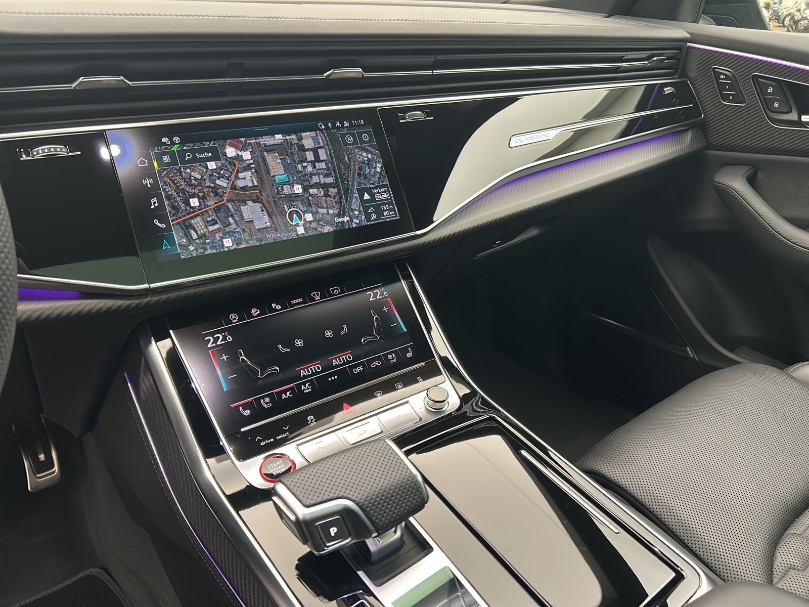 Audi RS Q8*Keramik*305 km/h*B&O*HUD*Pano*Standh*Matri