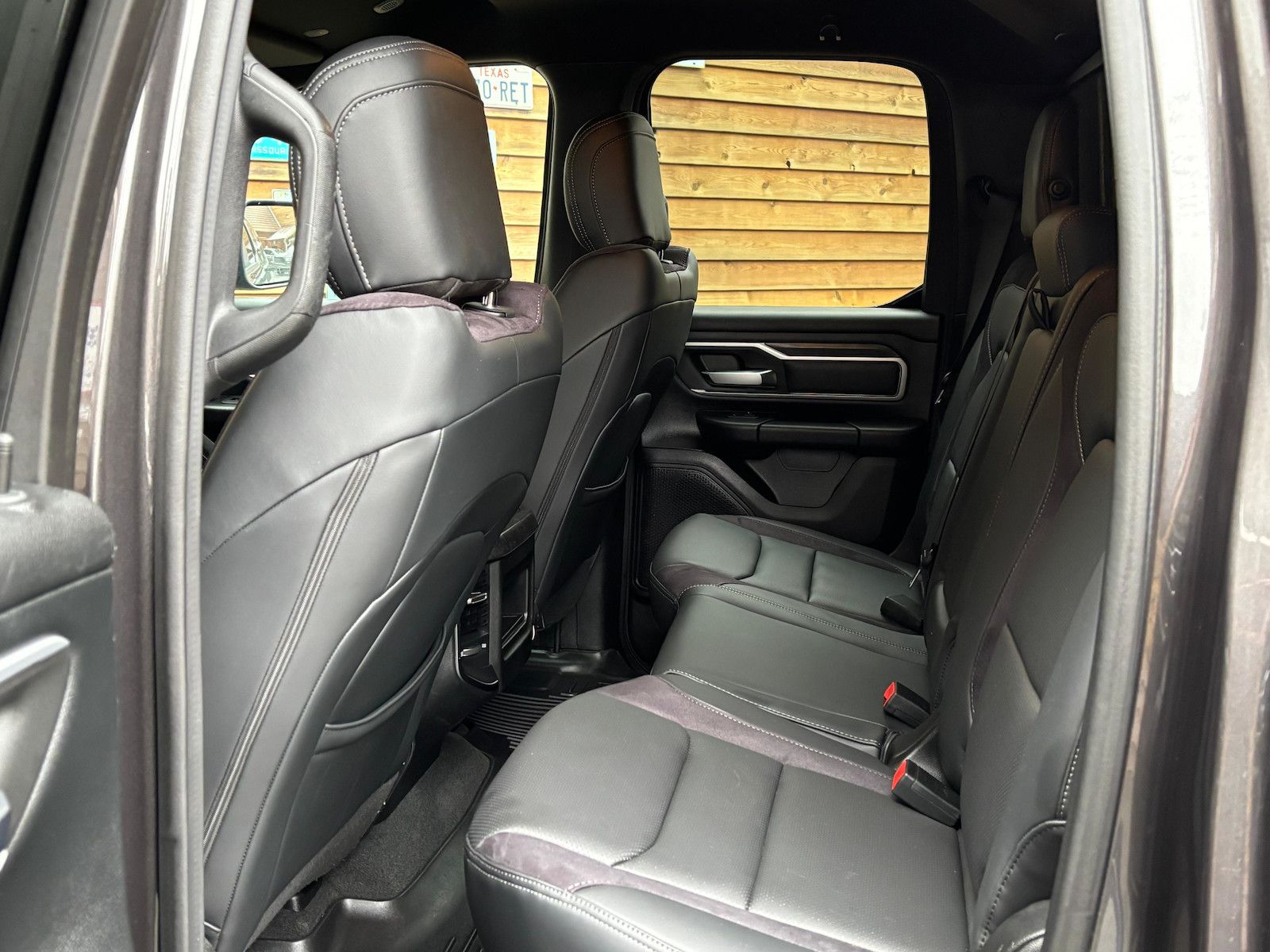 Dodge RAM 1500 5,7L Gen5 Hardtop QuadCab Leder LPG