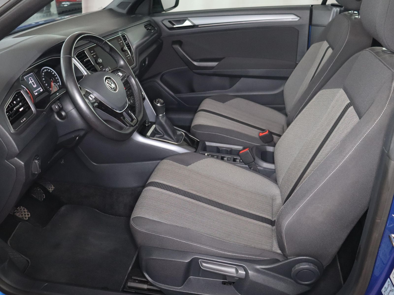 Volkswagen T-Roc Style 1.0TSI - Samsaru's Car Outlet