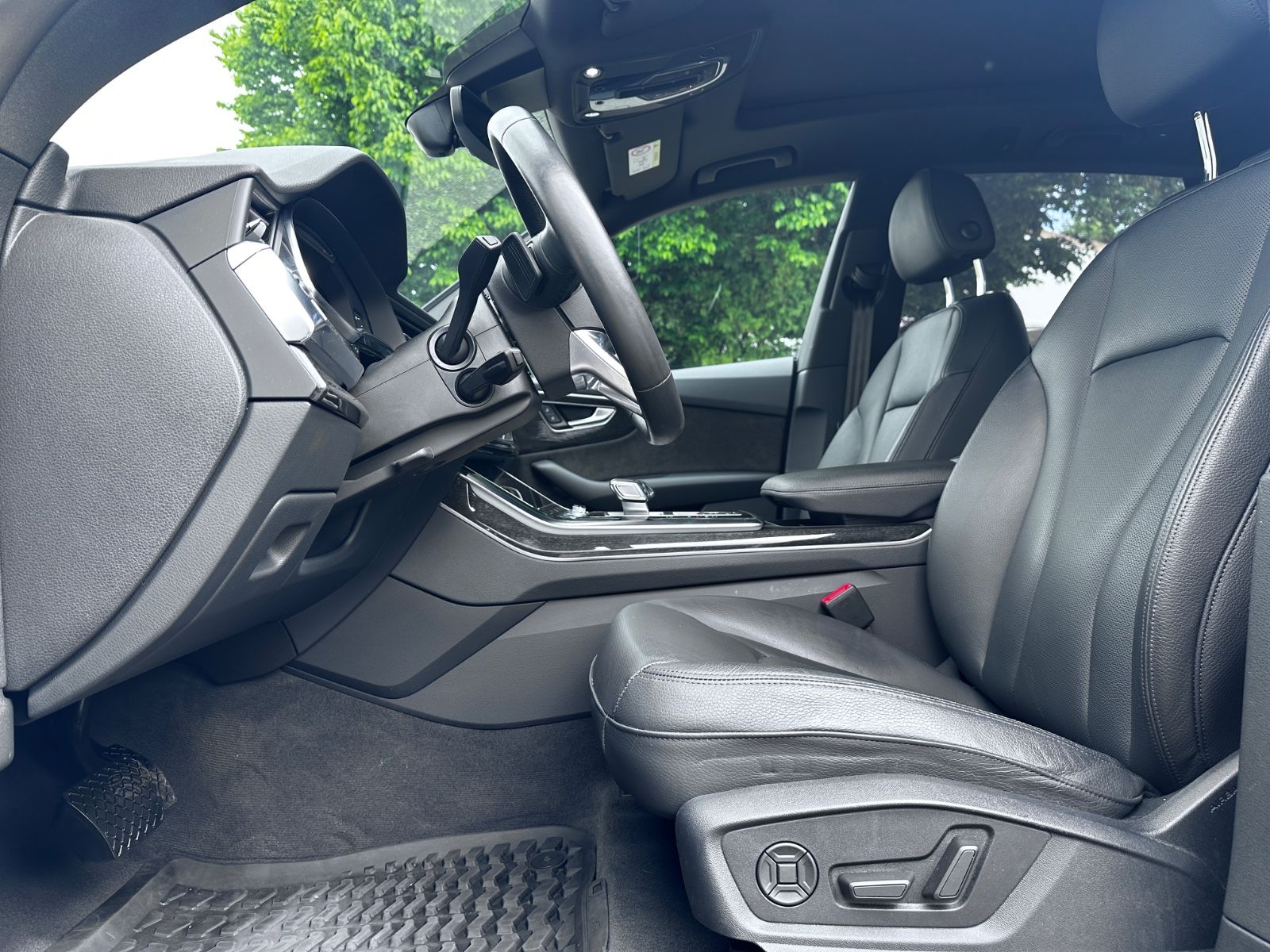 Audi Q8 50 TDI quattro S-Line - Samsaru's Car Outlet