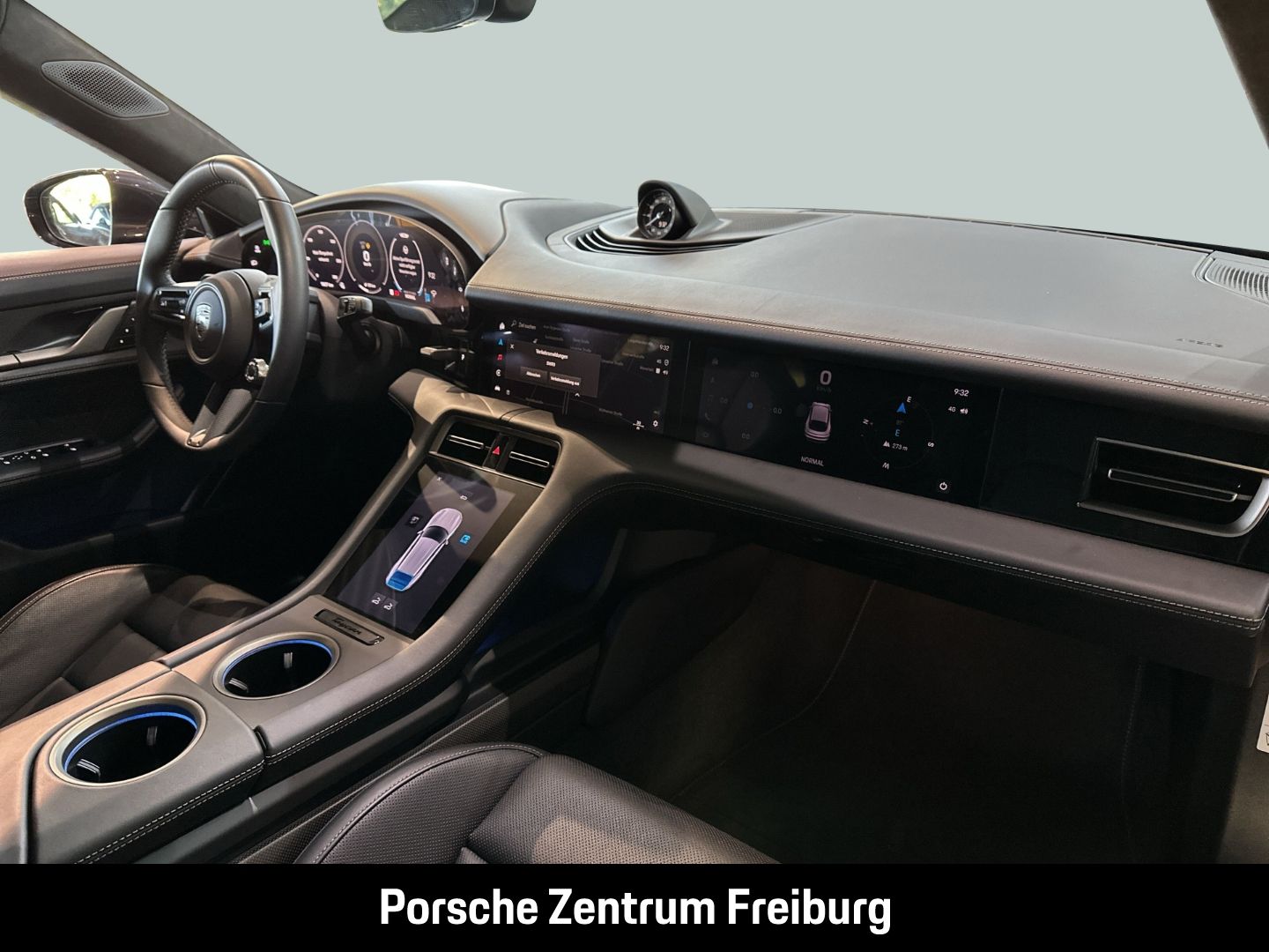 Porsche Taycan Turbo S Cross Turismo Burmester InnoDrive