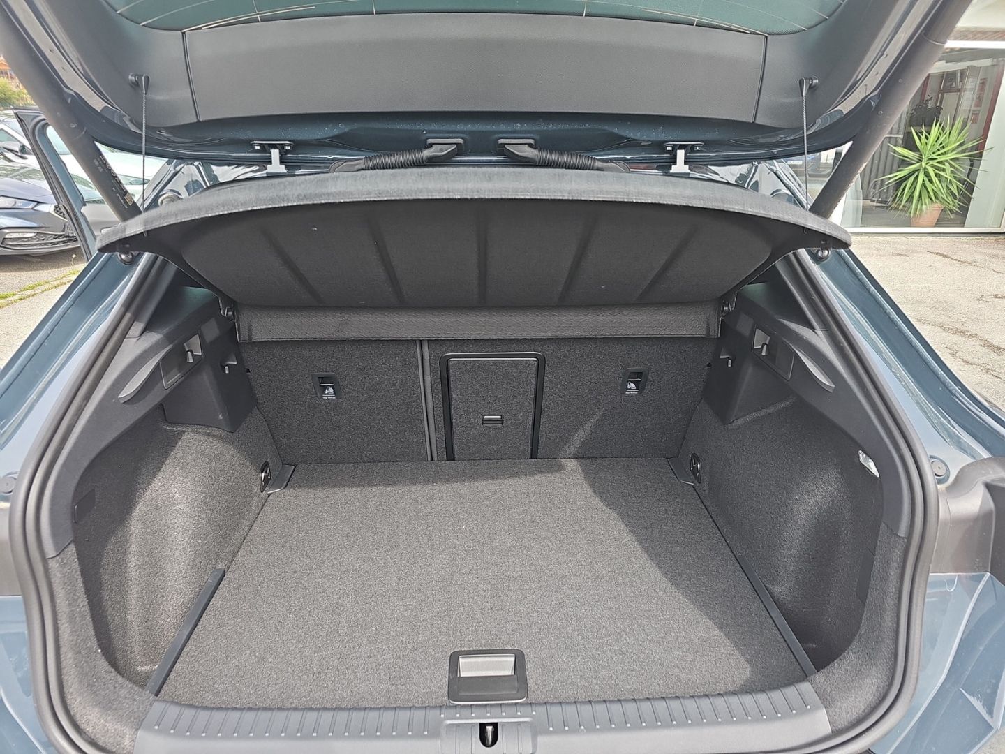 Cupra Formentor 1.5 eTSI Sennheiser - Samsaru's Car Outlet