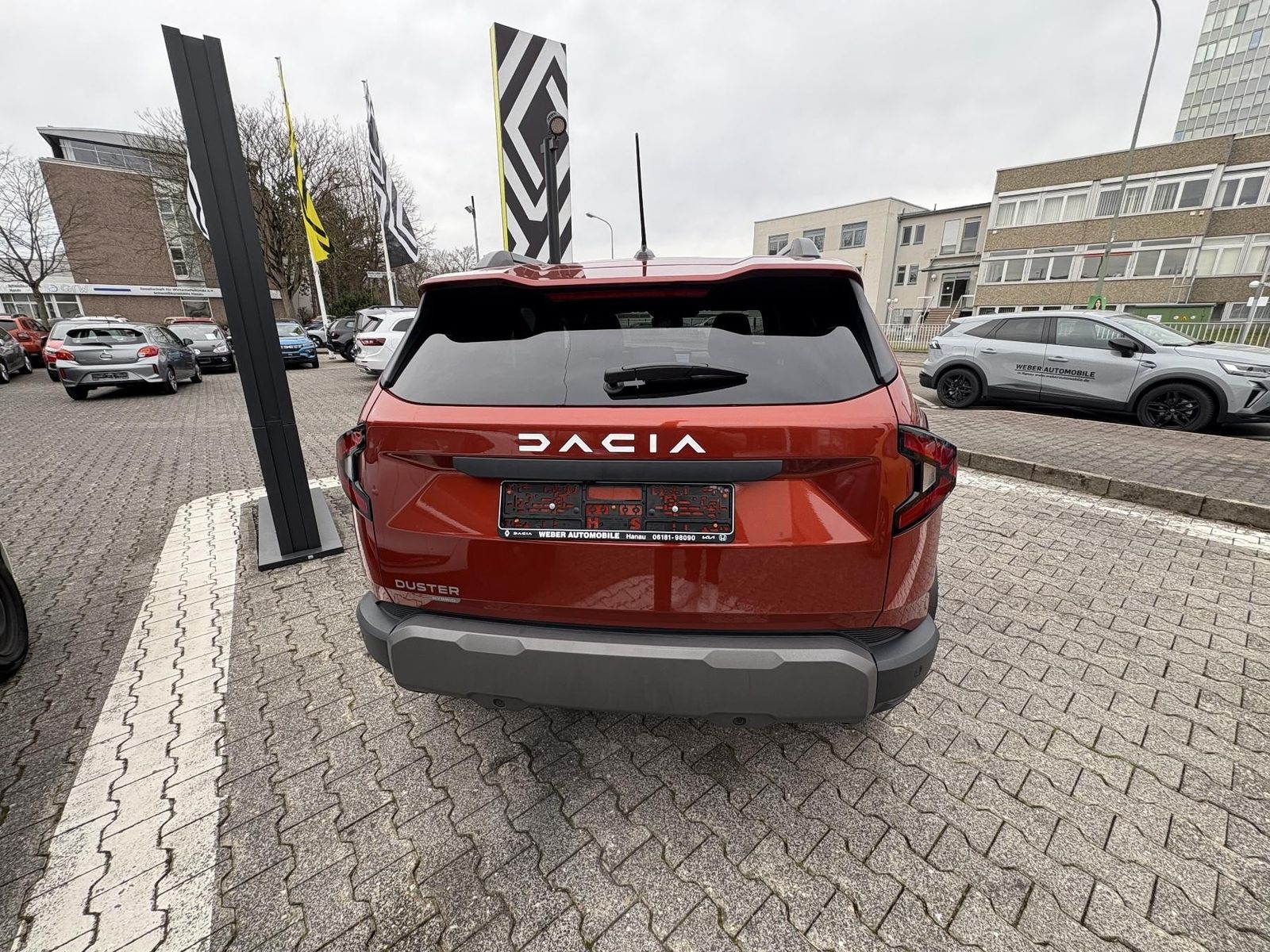 Dacia Duster III Journey Hybrid 140 1.6 E-Tech - Samsaru's Car Outlet