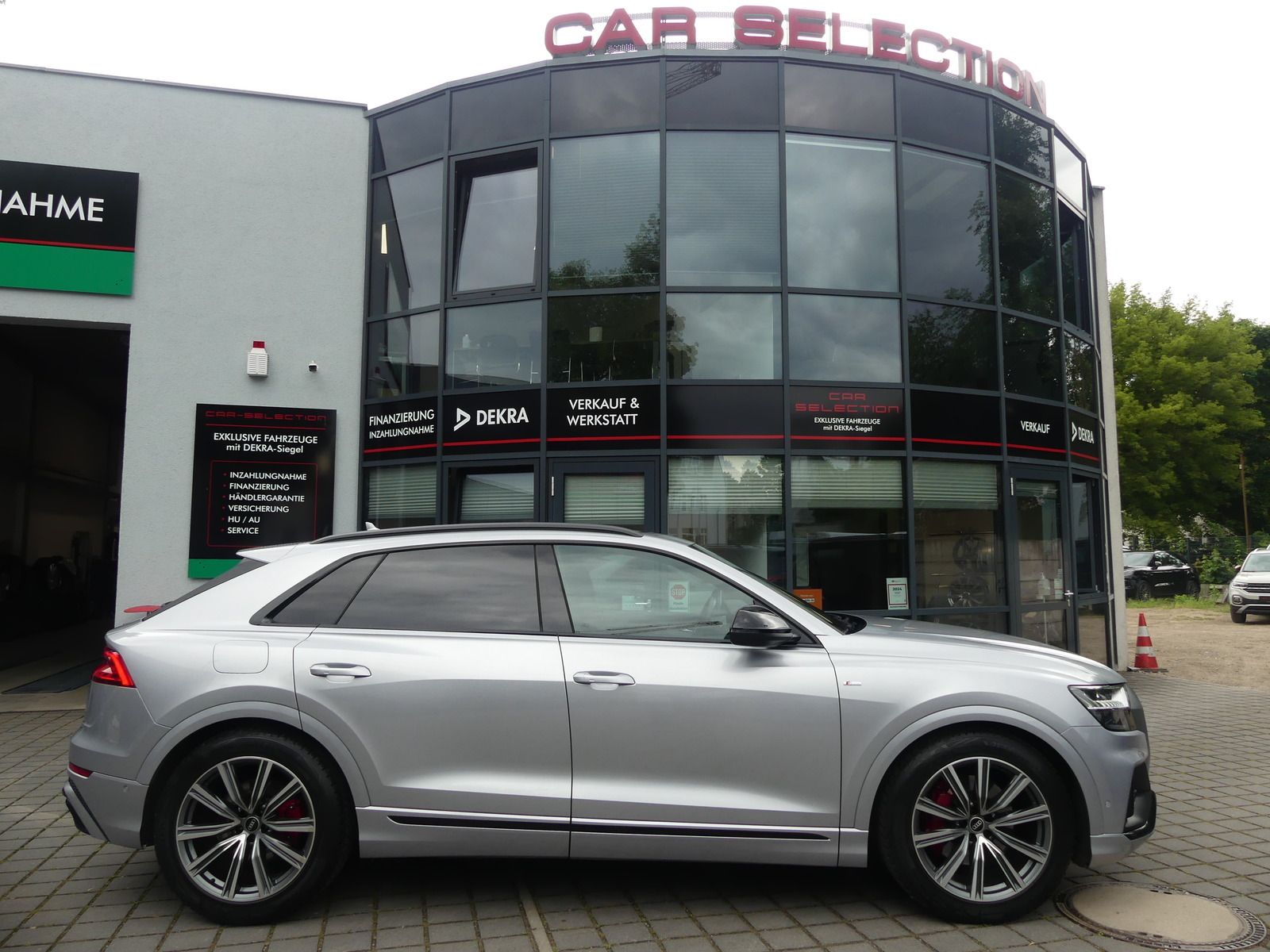 Audi Q8 50 TDI Quattro S Line PANO/MATRIX/AHK/STHZ/AI