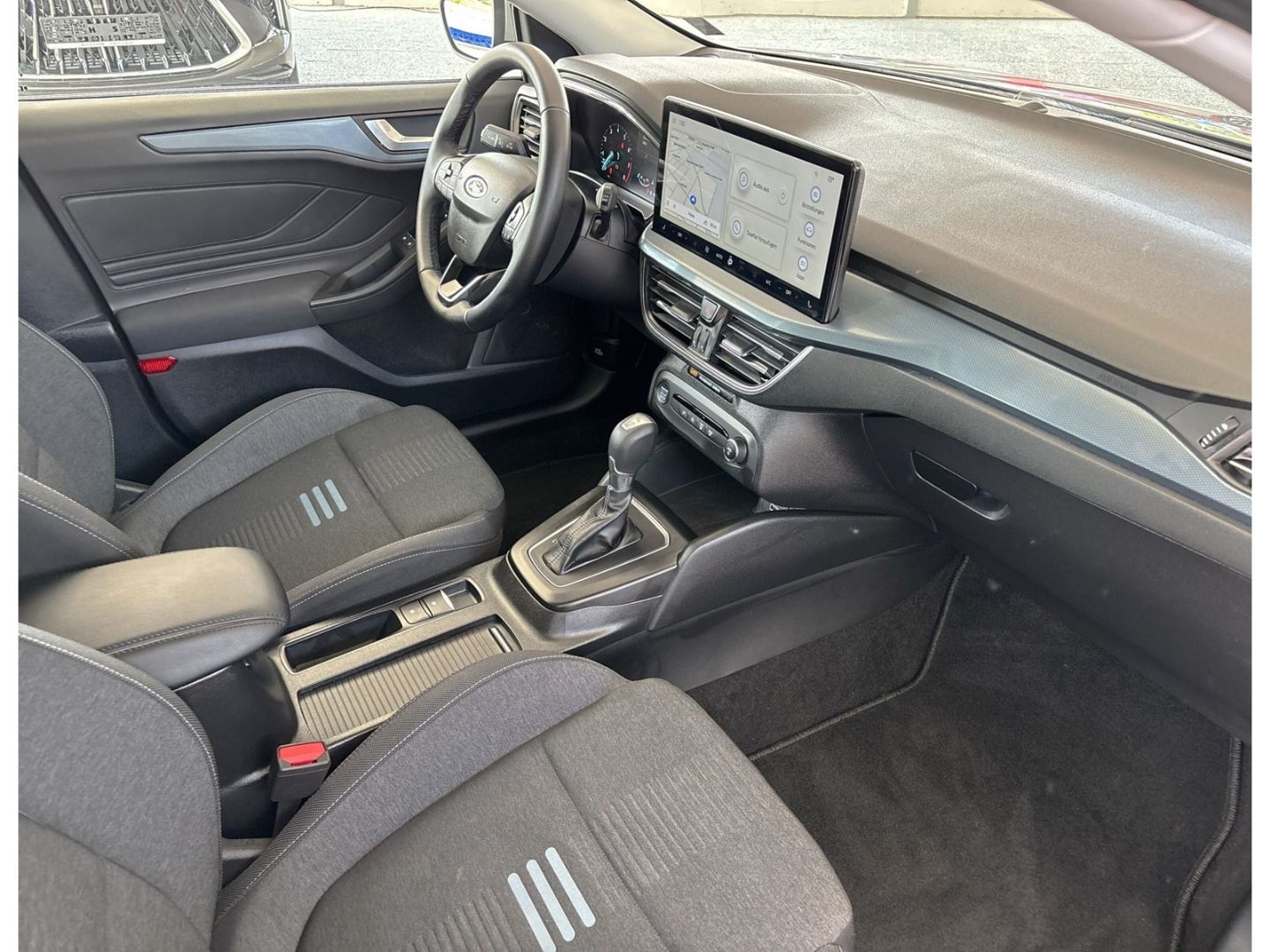 Ford Focus Turnier Active 1.0 EcoBoost MHEV Aut. AHK