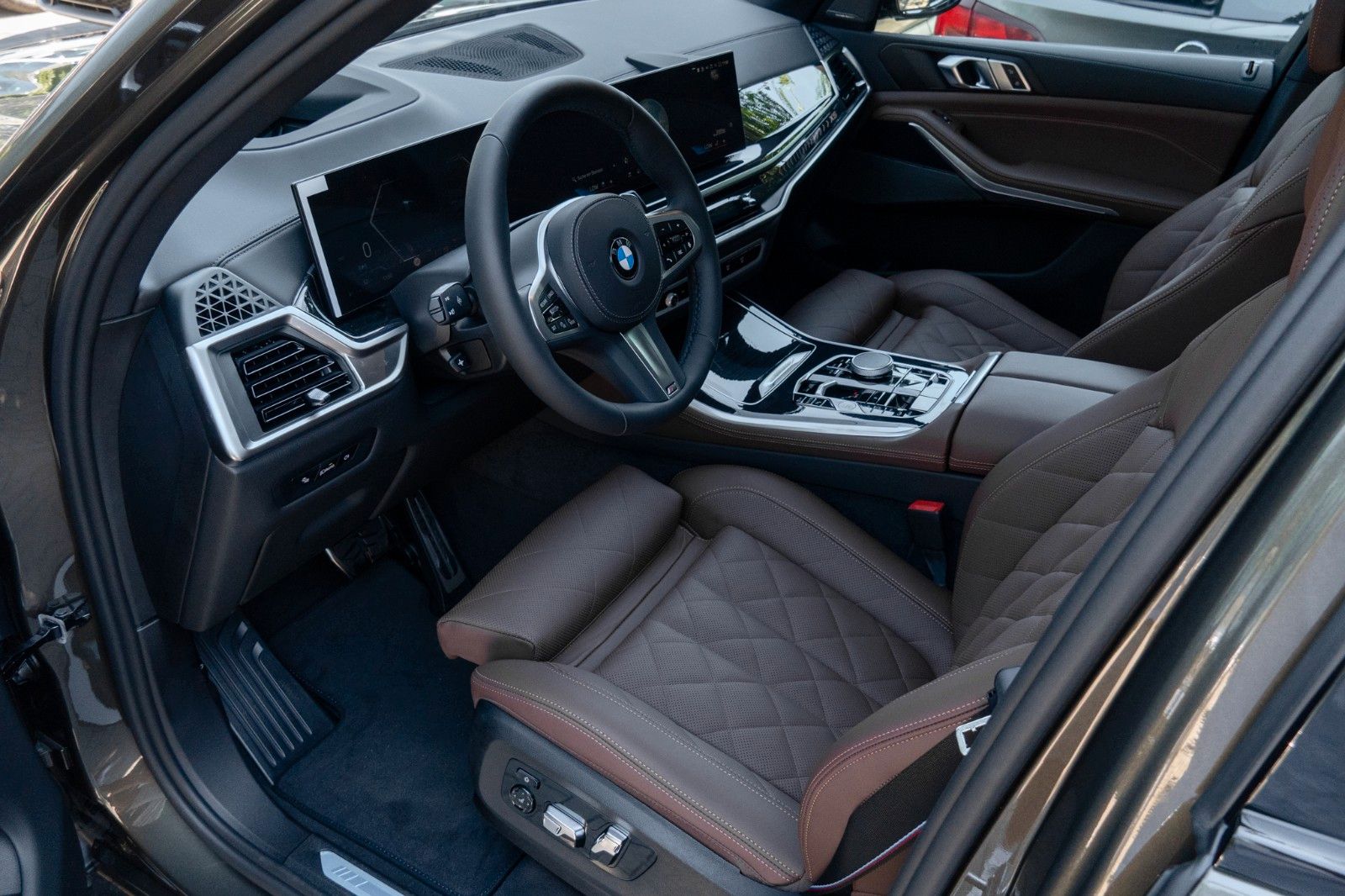BMW X5 30d M SPORT.PANORAMA.LUFTFE.H/K.360°.AHK.22"