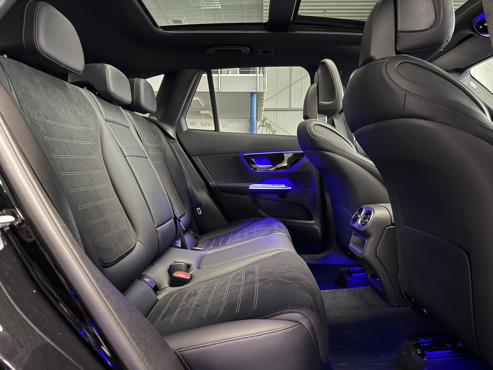 Mercedes-Benz GLC 300 4M AMG PREMIUM STANDHEIZUNG - DISTRONIC!