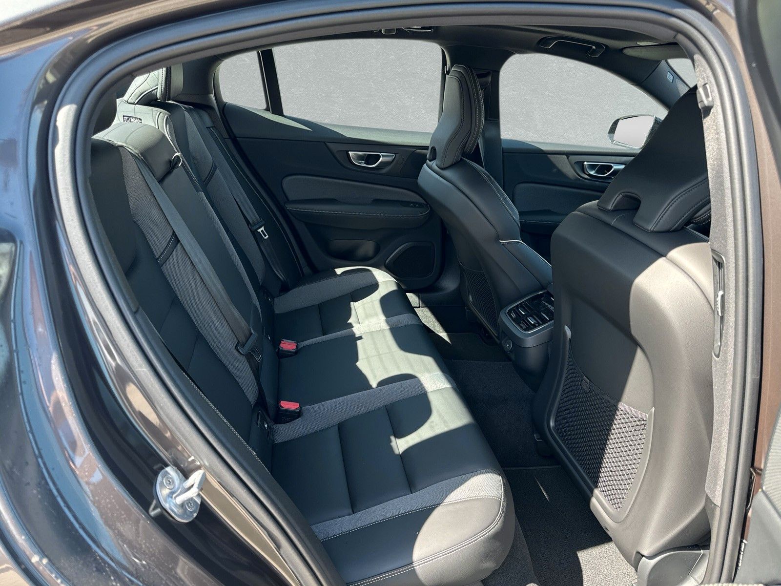 Volvo S60 B5 AWD Mild-Hybrid Ultimate Dark ACC BLIS SD