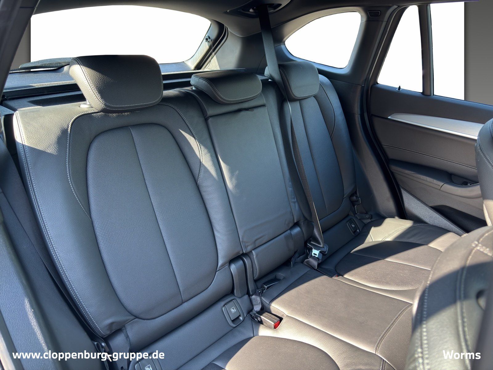 BMW X1 xDrive25e M Sportpaket - Samsaru's Car Outlet