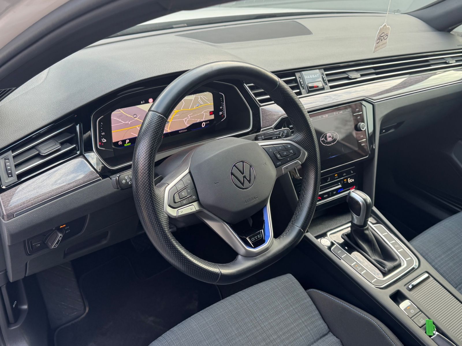Volkswagen Passat Variant GTE DSG - Samsaru's Car Outlet