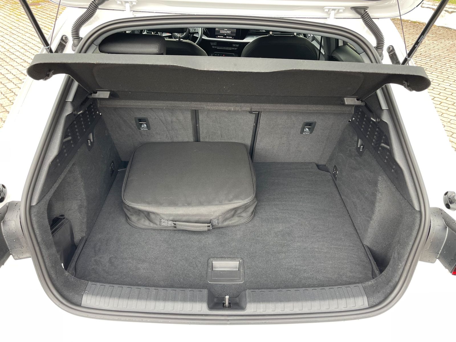 Audi A3 Spb. 40 TFSIe advanced NAV VIRTUAL DAB