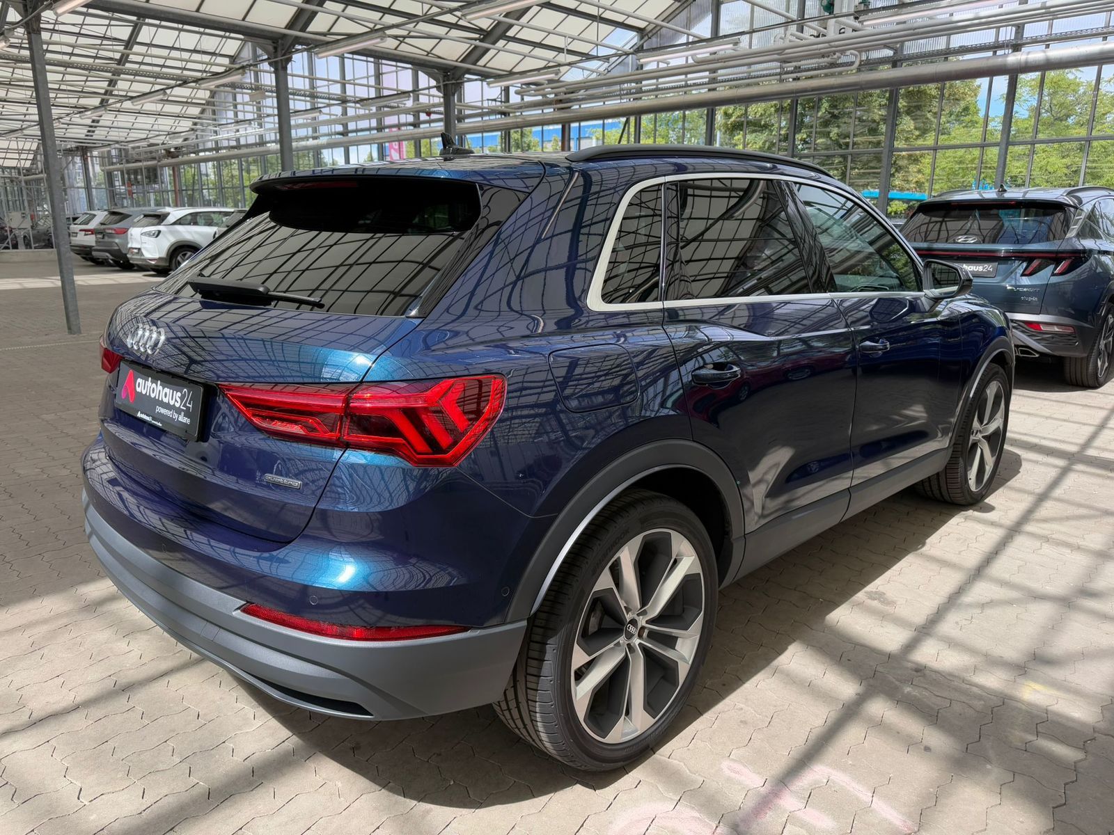 Audi Q3 45 TFSI quattro S Line - Samsaru's Car Outlet