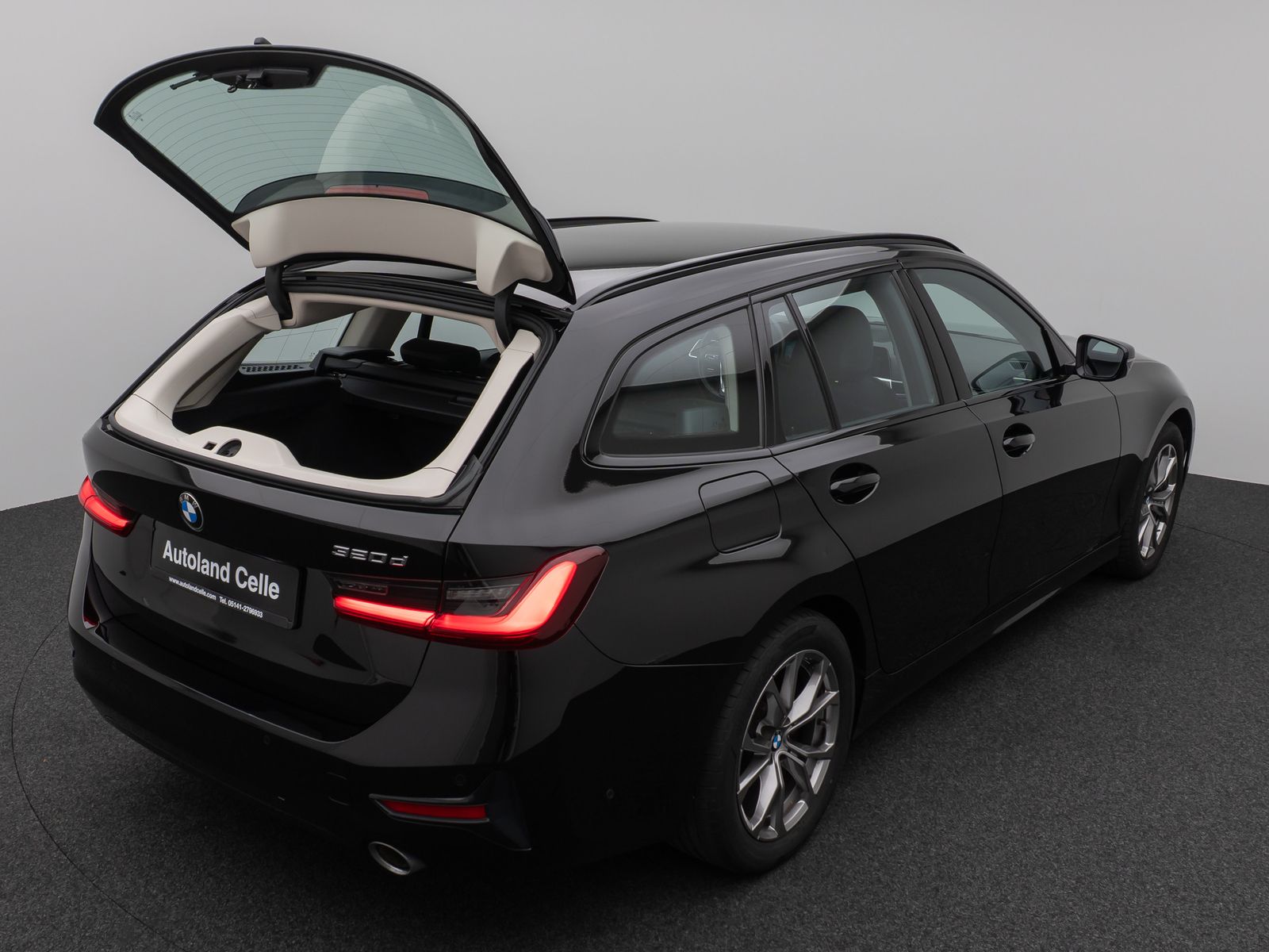 BMW 320d SportLine - Samsaru's Car Outlet