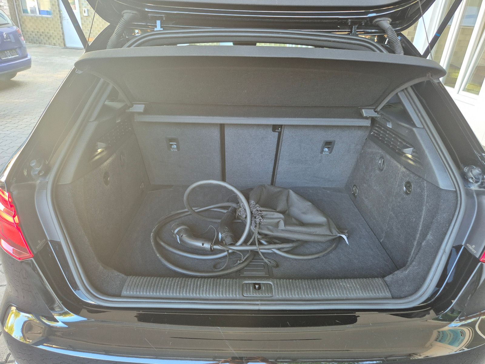 Audi A3 Sportback 40 e-tron S-LINE SPORTPLUS - Samsaru's Car Outlet
