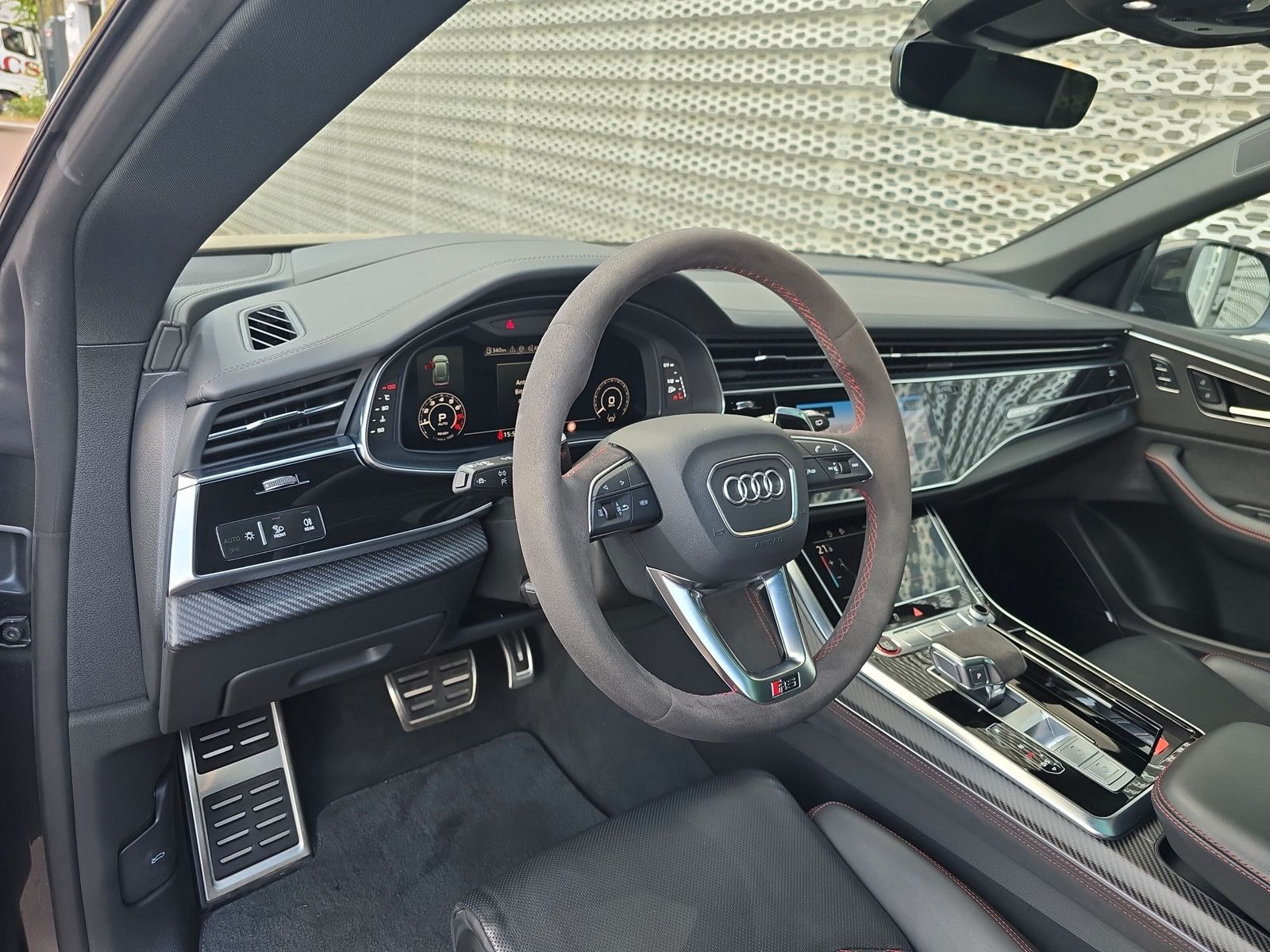 Audi RS Q8 AHK PANO KERAMIK LEDER UPE 175T