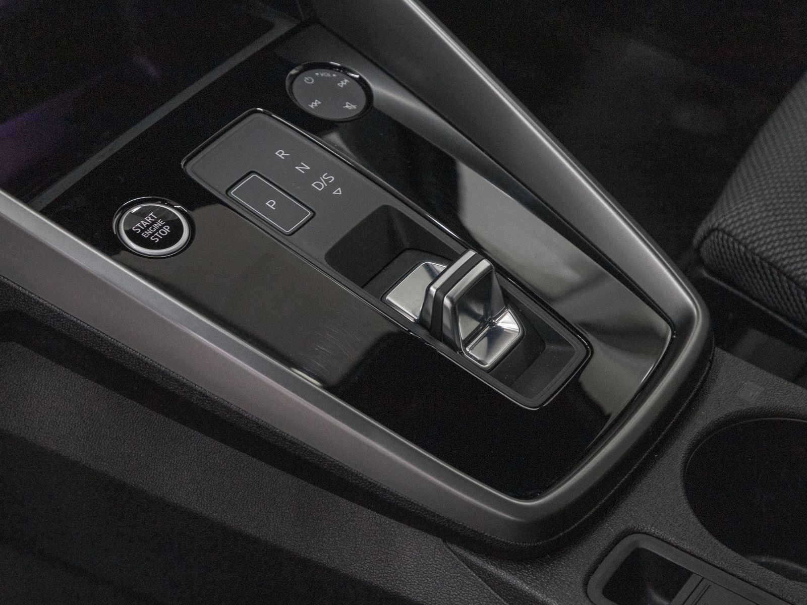 Audi A3 Sportback 40 TFSIe ADVANCED - Samsaru's Car Outlet