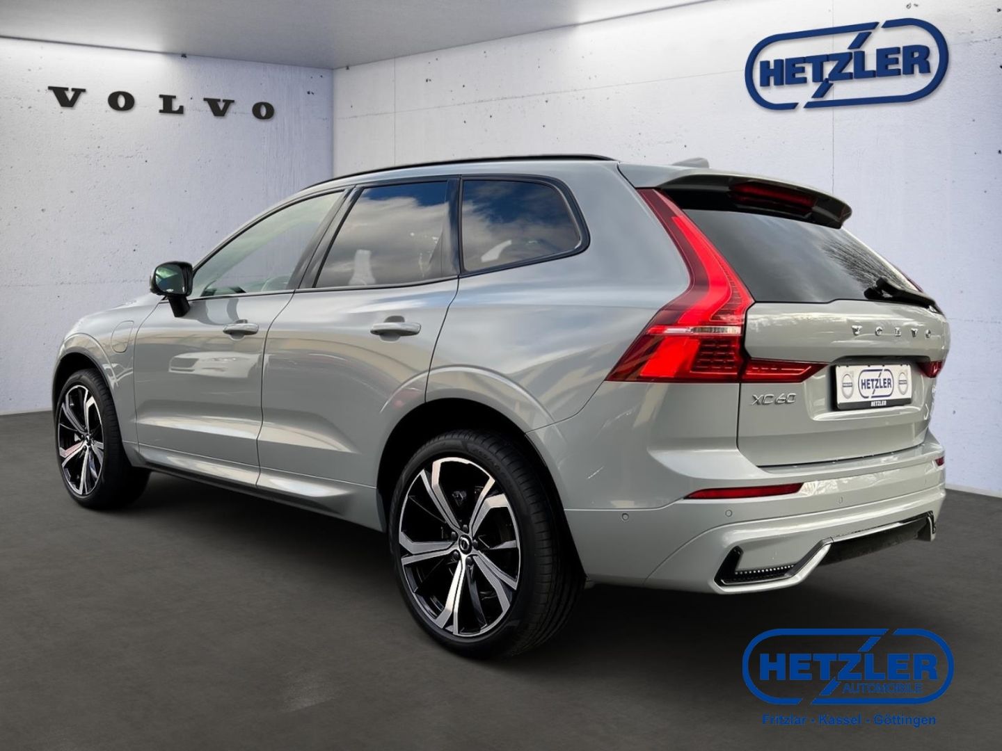 Volvo XC60 Ultra Dark Recharge Plug-In Hybrid AWD T8 T