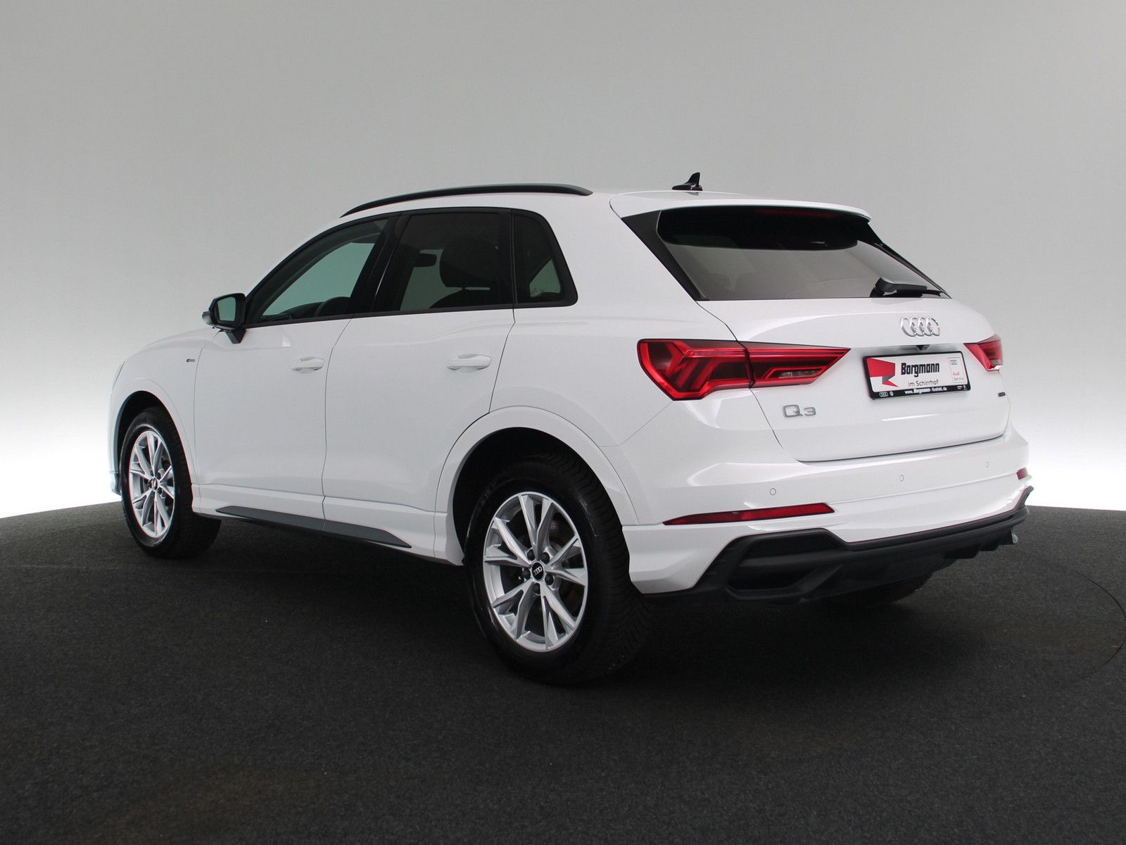 Audi Q3 40 TDI quattro S line - Samsaru's Car Outlet