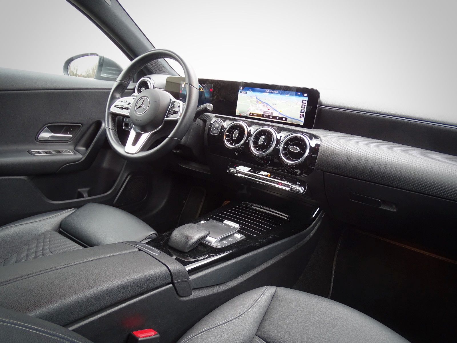 Mercedes-Benz A 180 BUSINESS LINE - Samsaru's Car Outlet