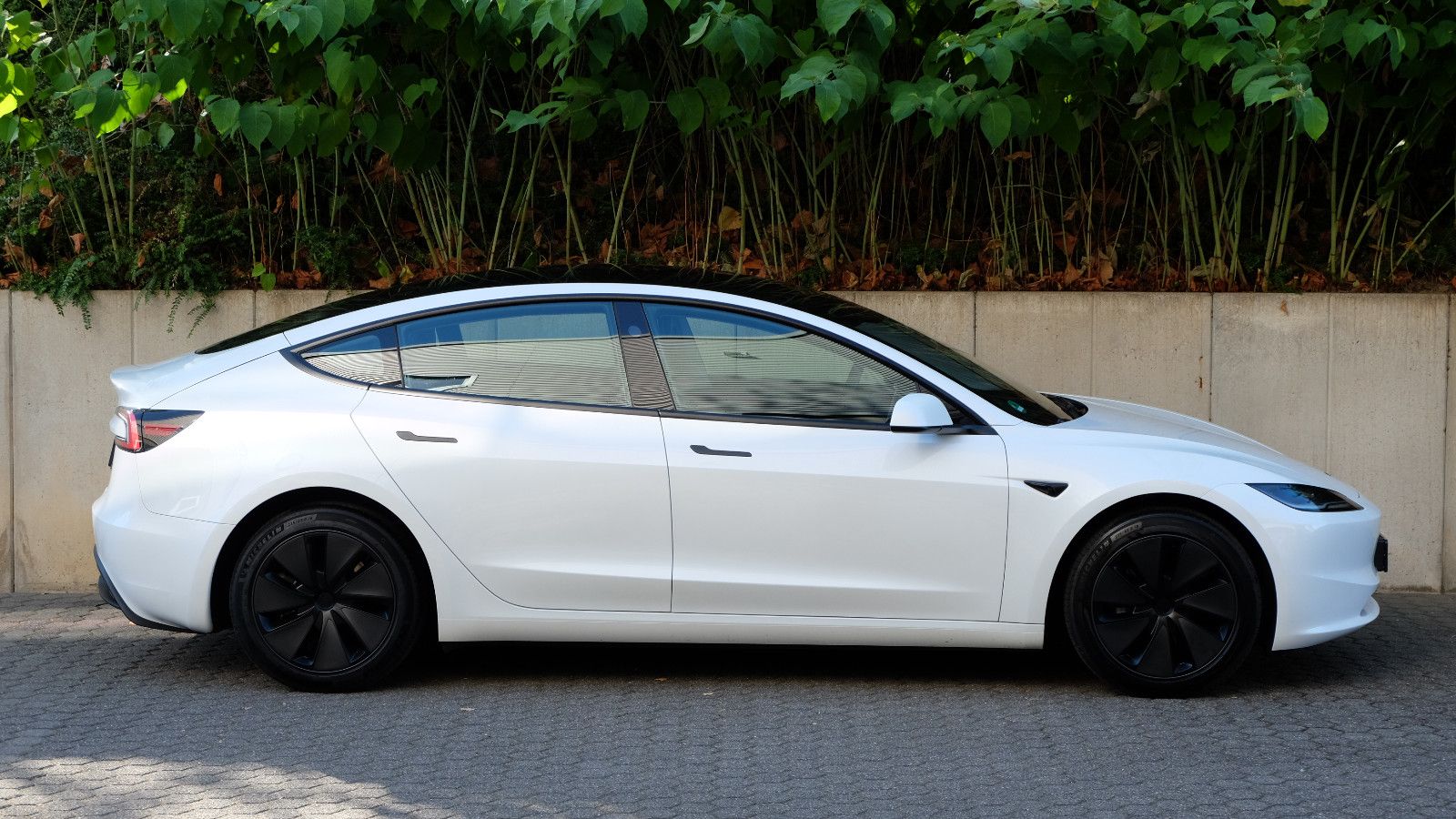 Tesla Model 3 Long Range Dual Motor AWD, HIGHLAND, AHK