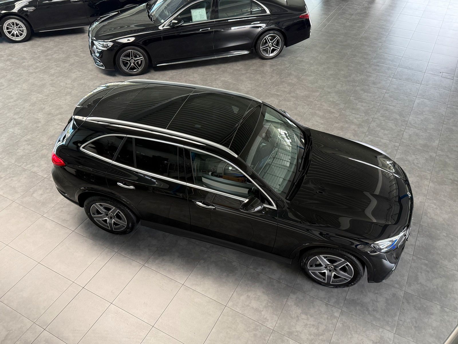 Mercedes-Benz GLC 300 4M AMG PREMIUM BURMESTER- PANORAMA- AHK!