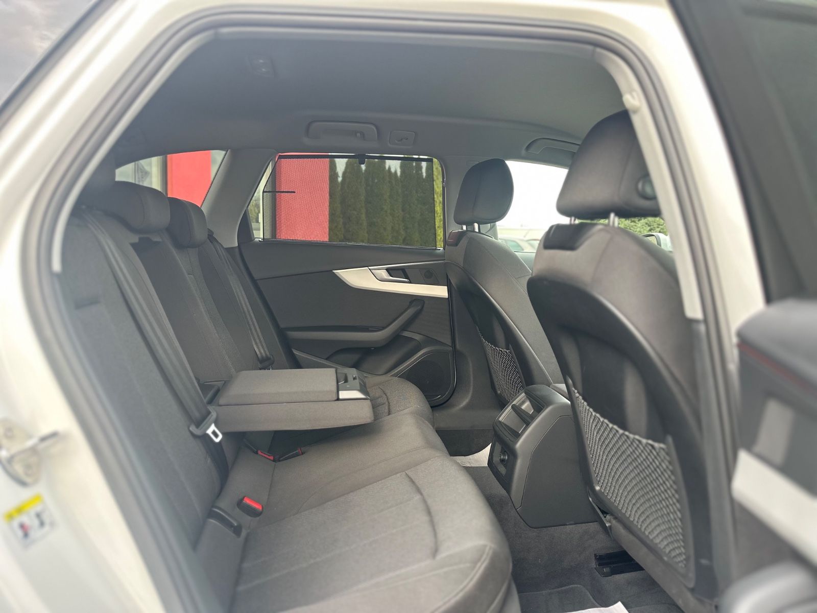 Audi A4 Avant 40 TFSI quattro S line - Samsaru's Car Outlet