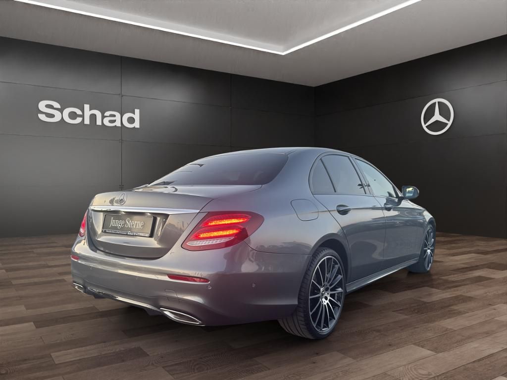 Mercedes-Benz E 200 AMG - Samsaru's Car Outlet