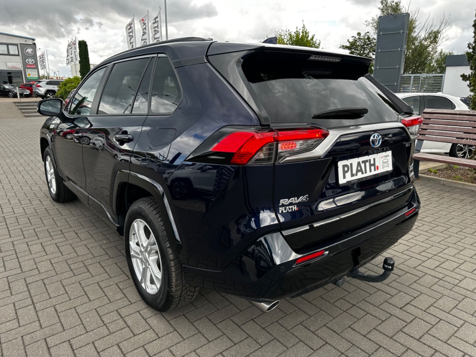 Toyota RAV 4 Plug-in Hybrid 4x4 Executive - Samsaru's Car Outlet