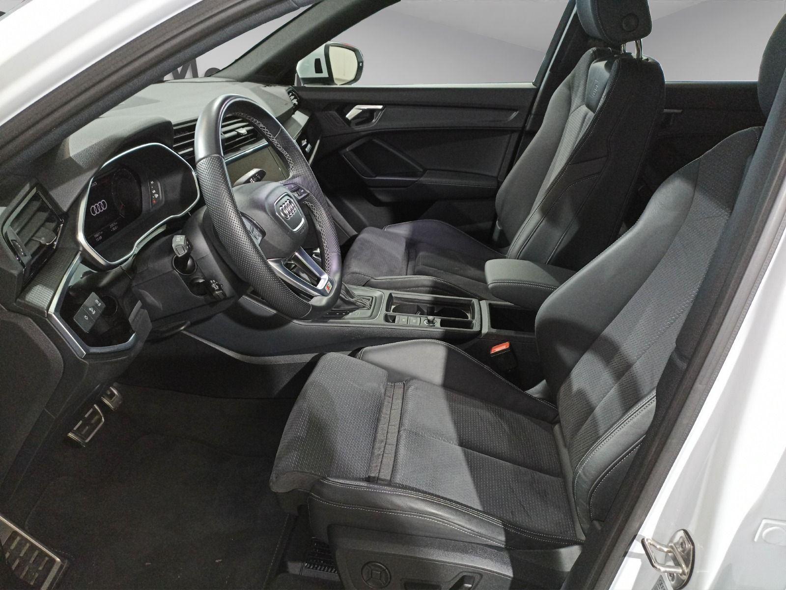 Audi Q3 Sportback S line 35 TDI quattro - Samsaru's Car Outlet