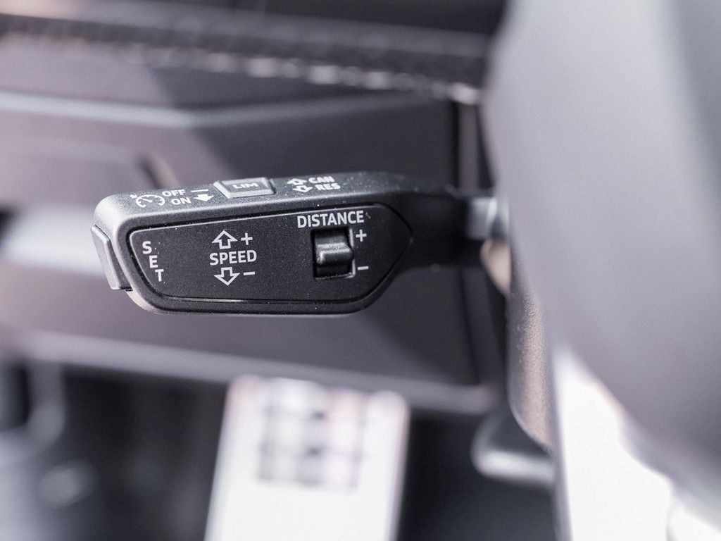 Audi A3 Sportback 45 TFSI e S line S-tron Navi Matrix