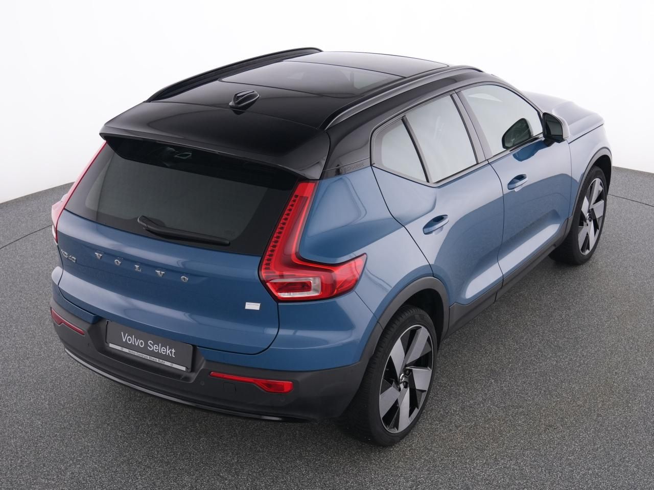Volvo XC40 PURE ELECTRIC ULTIMATE AHK+LM 20''+MET+360°