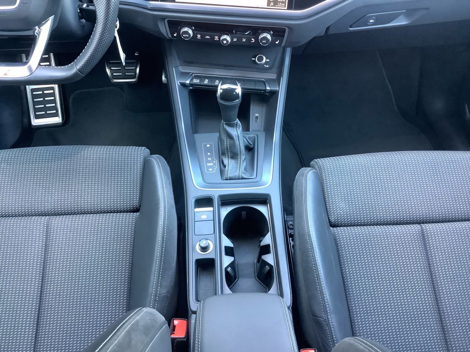 Audi Q3 Sportback 35 TDI quattro S-Tronic S-Line - Samsaru's Car Outlet