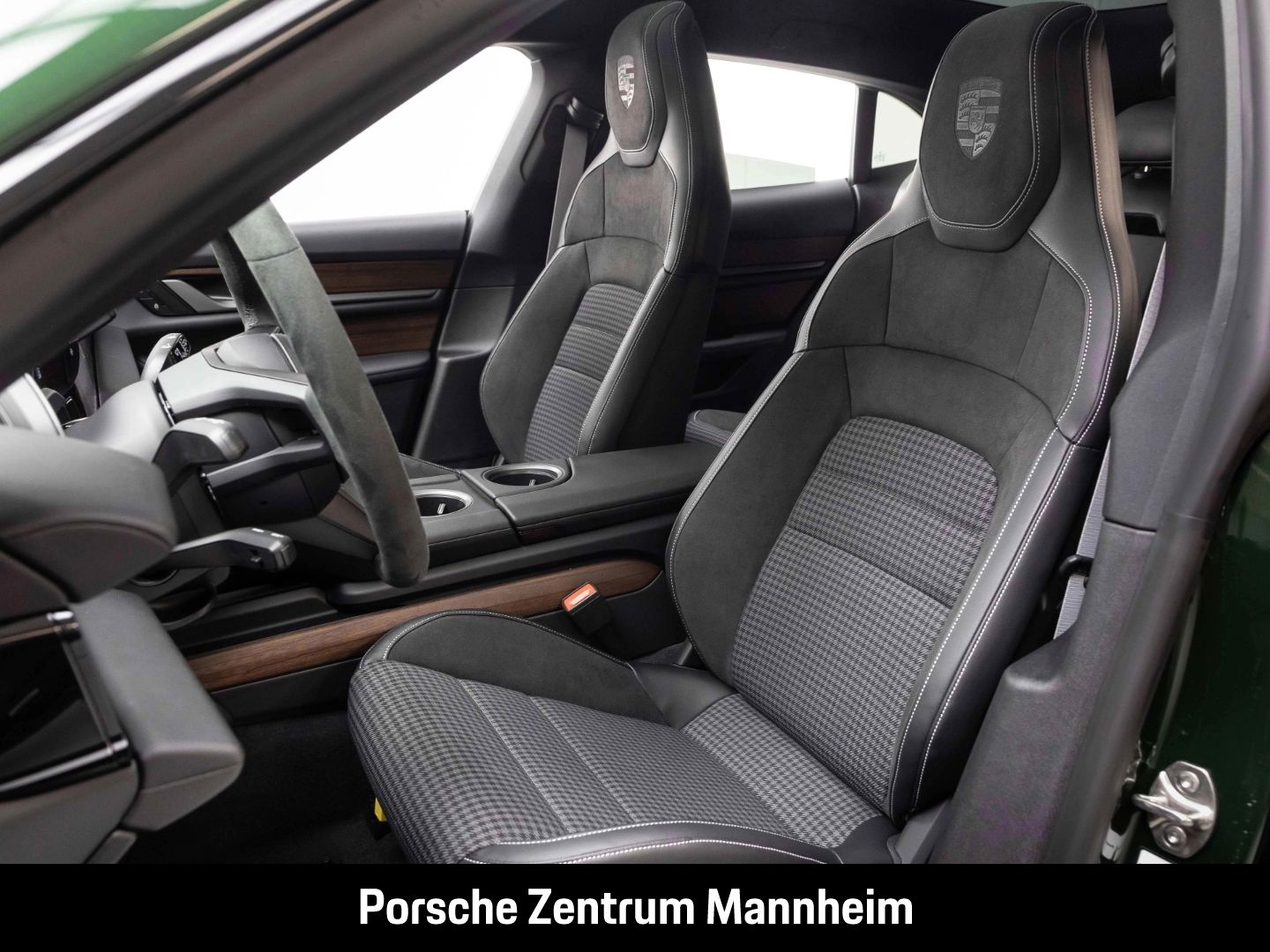 Porsche Taycan Sport Turismo SurroundView InnoDrive HD-M
