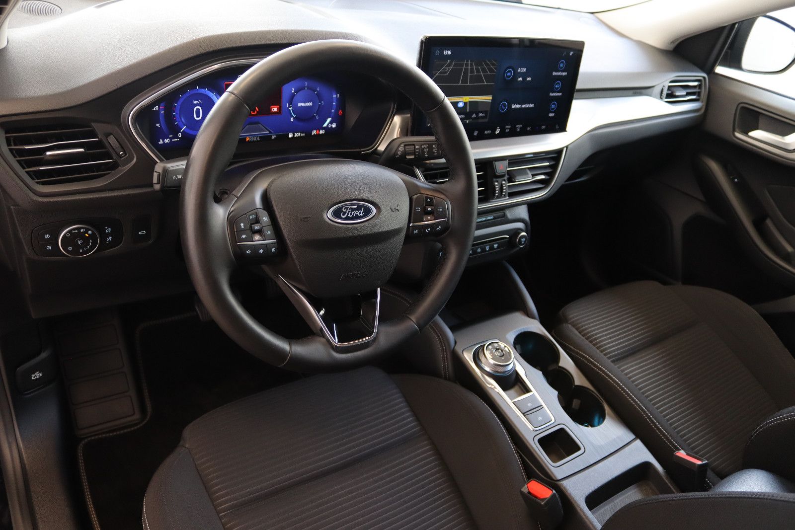 Ford Focus Turn. Aut. Titanium X *LED*NAV*RFK*Winterp