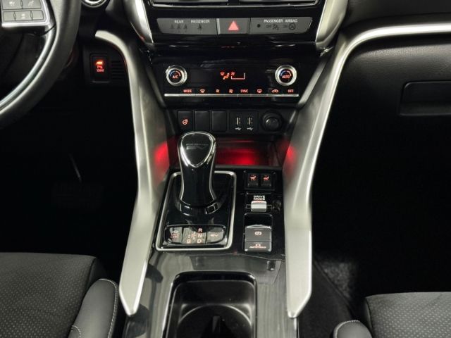 Mitsubishi Eclipse Cross Mitsubishi Plug-In Hybrid MJ21.7 m
