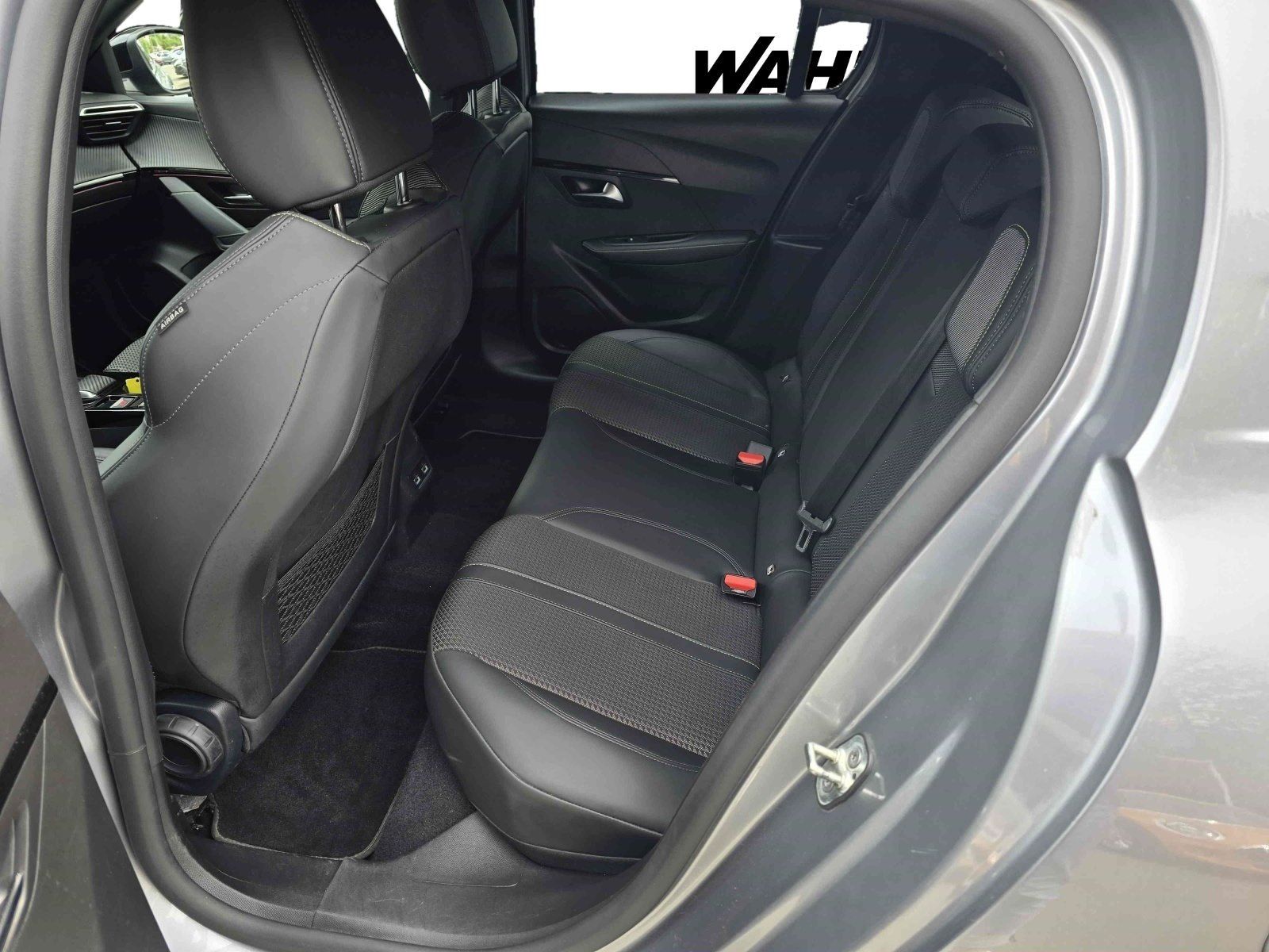 Peugeot 208 GT - Samsaru's Car Outlet