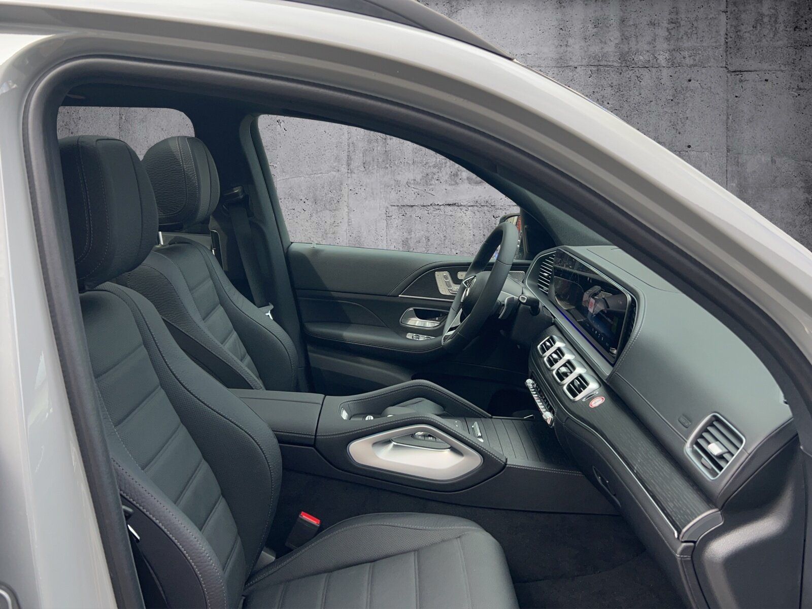 Mercedes-Benz GLE 450 d 4M AMG+NIGHT+22+AHK+HUD+PANO+360+STAND