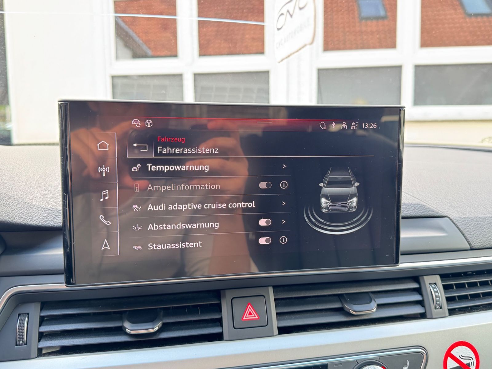 Audi A4 Avant 35 TFSI advanced - Samsaru's Car Outlet