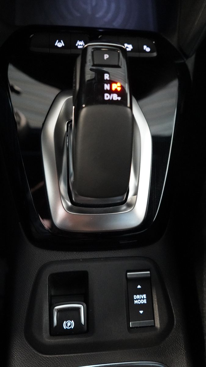 Opel Corsa F e Ultimate - Samsaru's Car Outlet