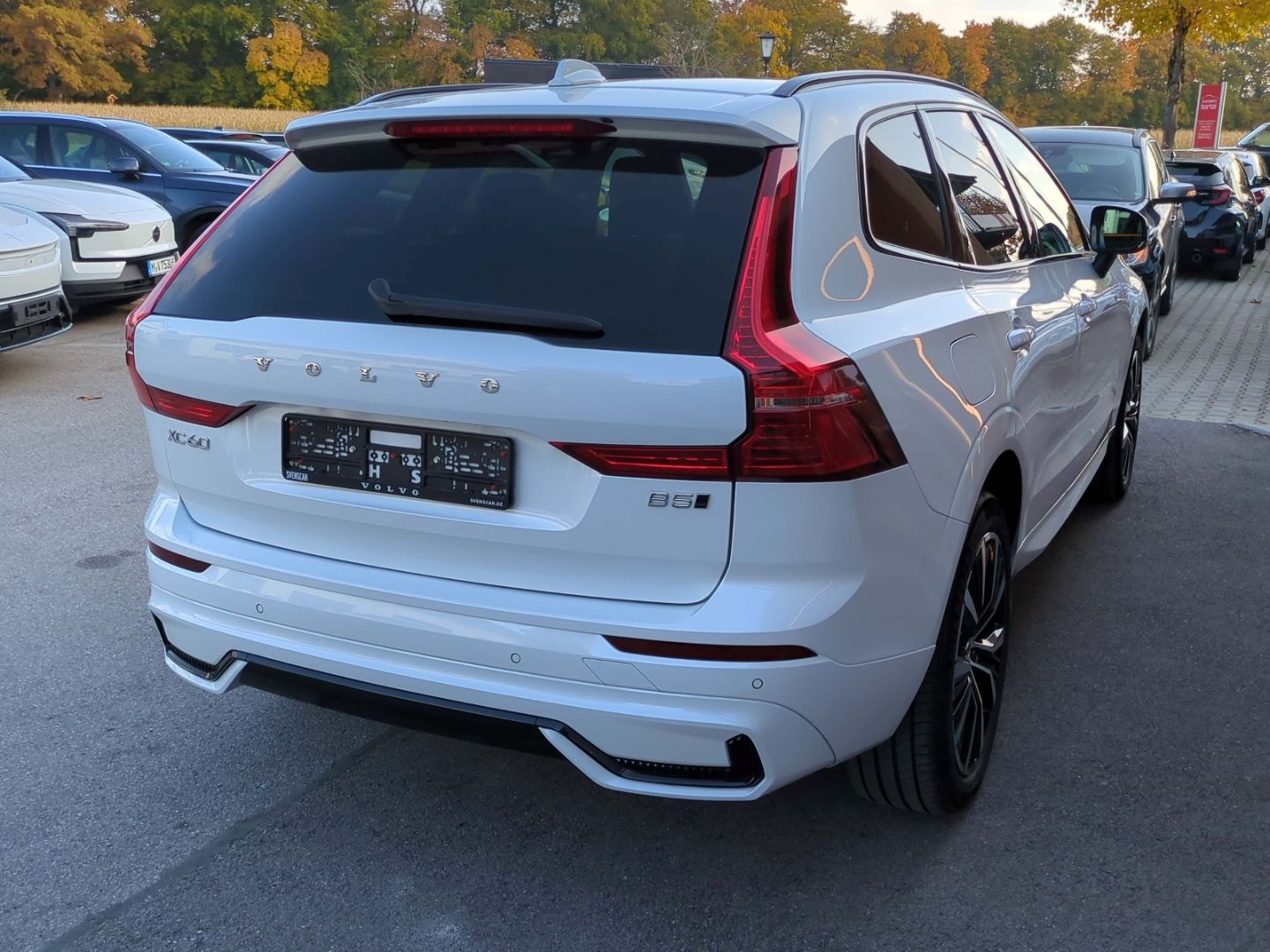 Volvo XC60 Ultimate Dark AWD HUD AHK Leder Digitales C