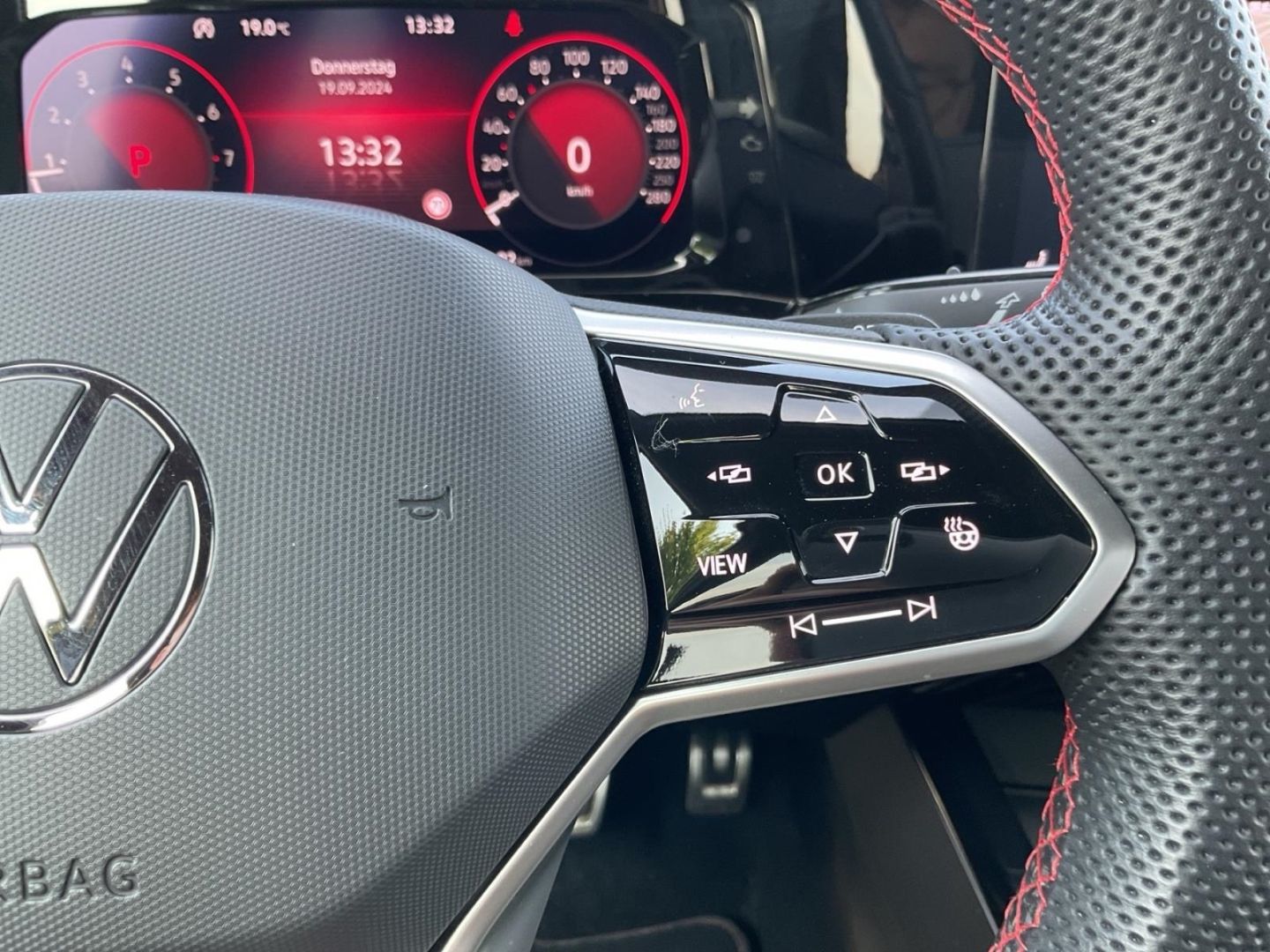 Volkswagen Golf 8 VIII Clubsport 2.0 TSI - Samsaru's Car Outlet