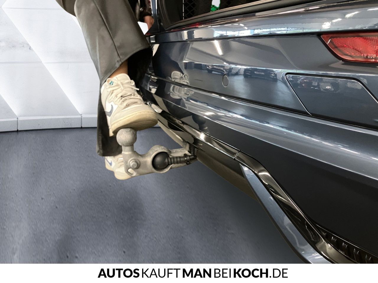 Volvo XC60 B5 AWD PlusDark ACC BLIS AHK 4xSHz VLED H&K